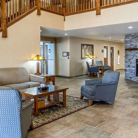 Quality Inn & Suites Fort Madison Near Hwy 61 Buitenkant foto