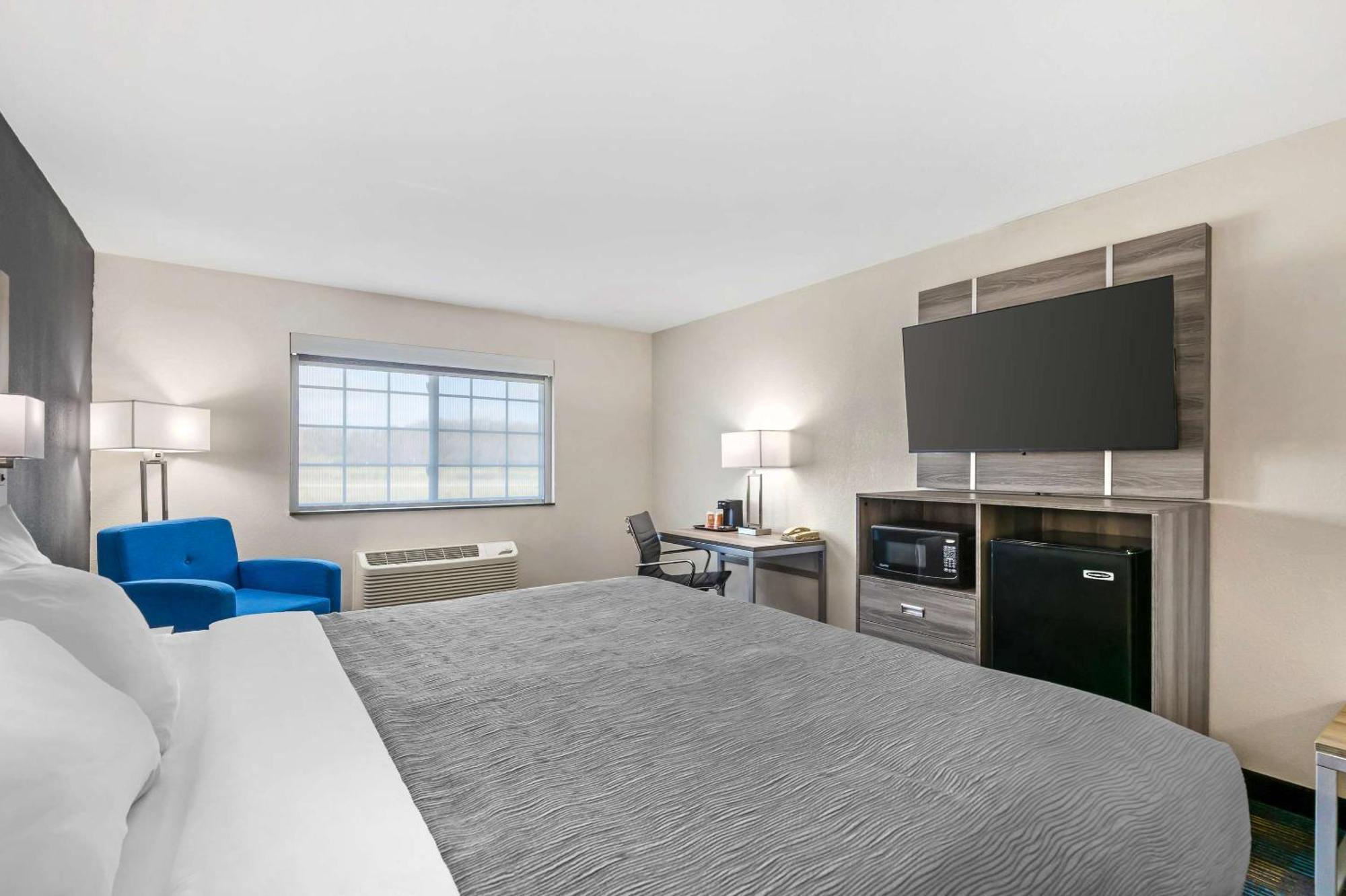 Quality Inn & Suites Fort Madison Near Hwy 61 Buitenkant foto